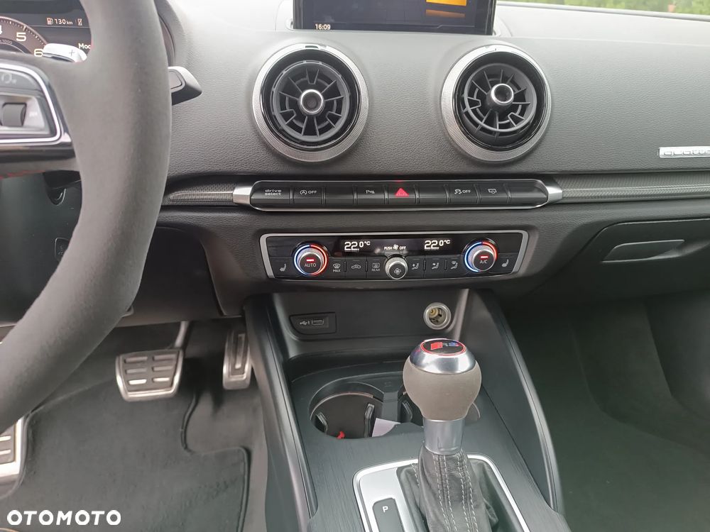 Audi RS3 Limousine 2.5 TFSI Quattro S tronic - 19