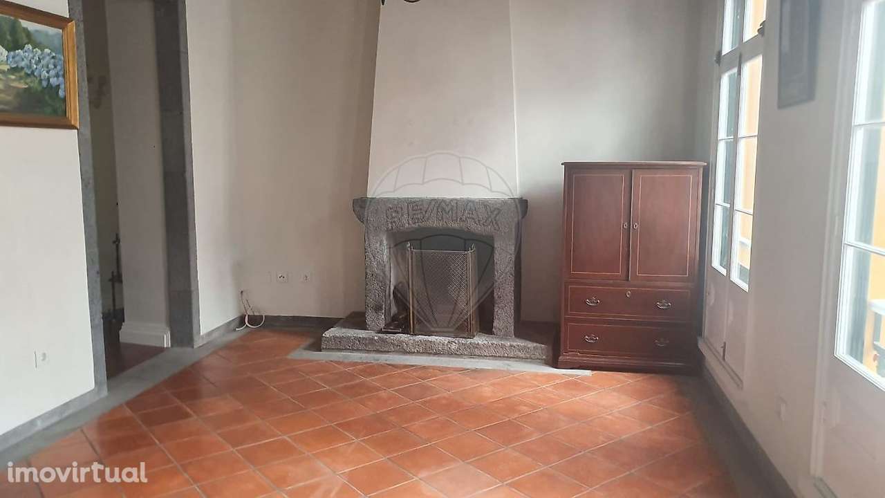 Moradia T4 para arrendamento - Grande imagem: 2/11