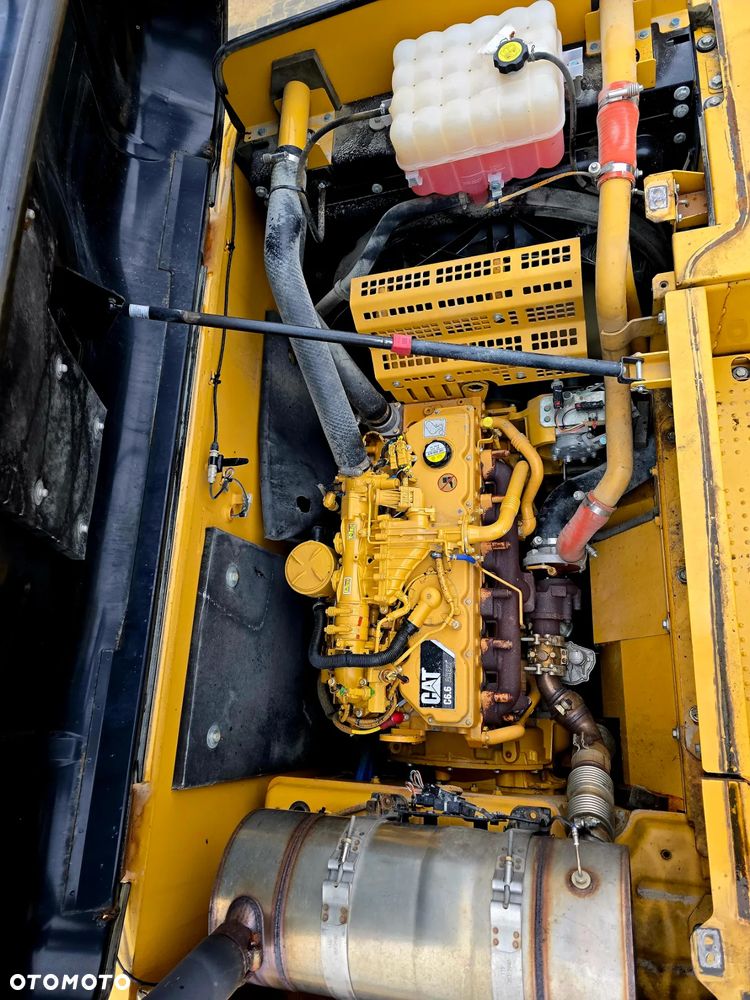 Caterpillar 320E - 12