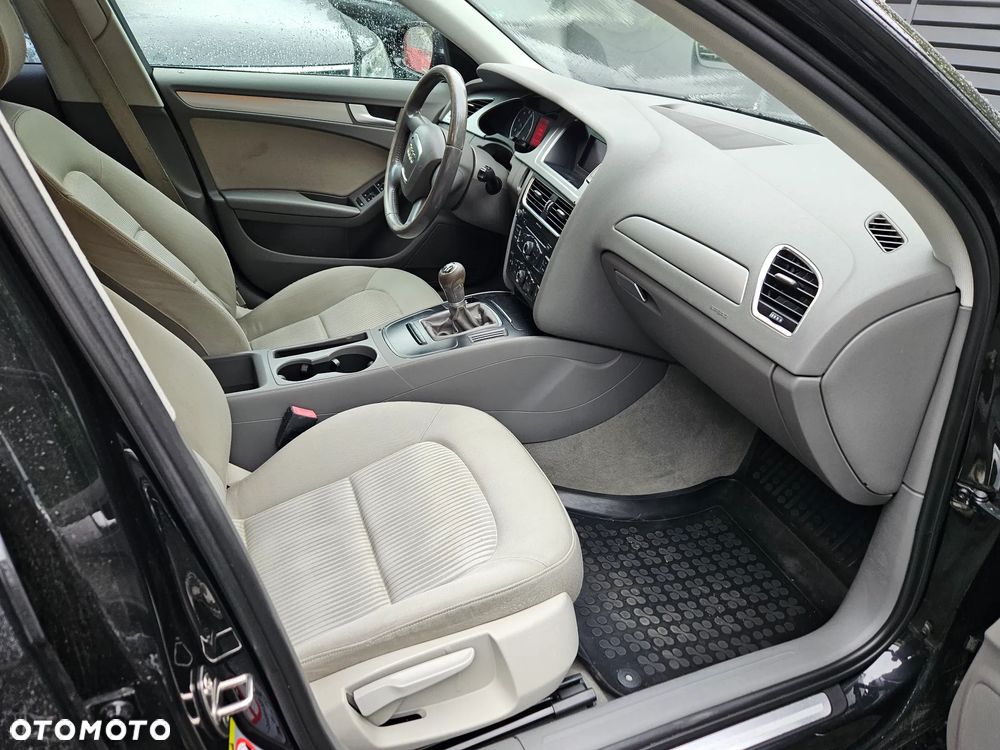 Audi A4 Avant - 28