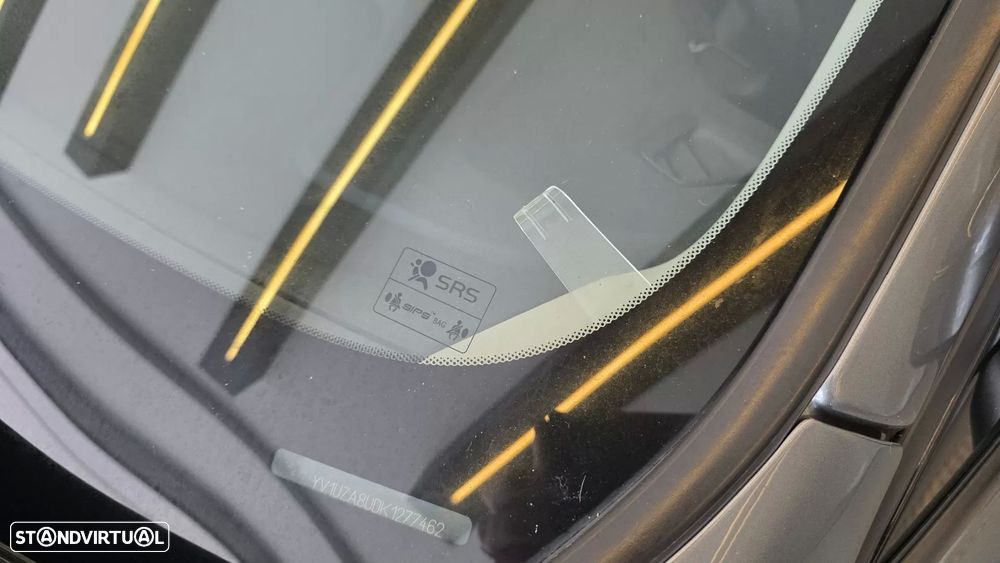 Volvo XC 60 2.0 D4 Momentum Plus Geartronic - 32