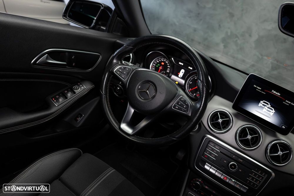 Mercedes-Benz CLA 180 d Urban - 33