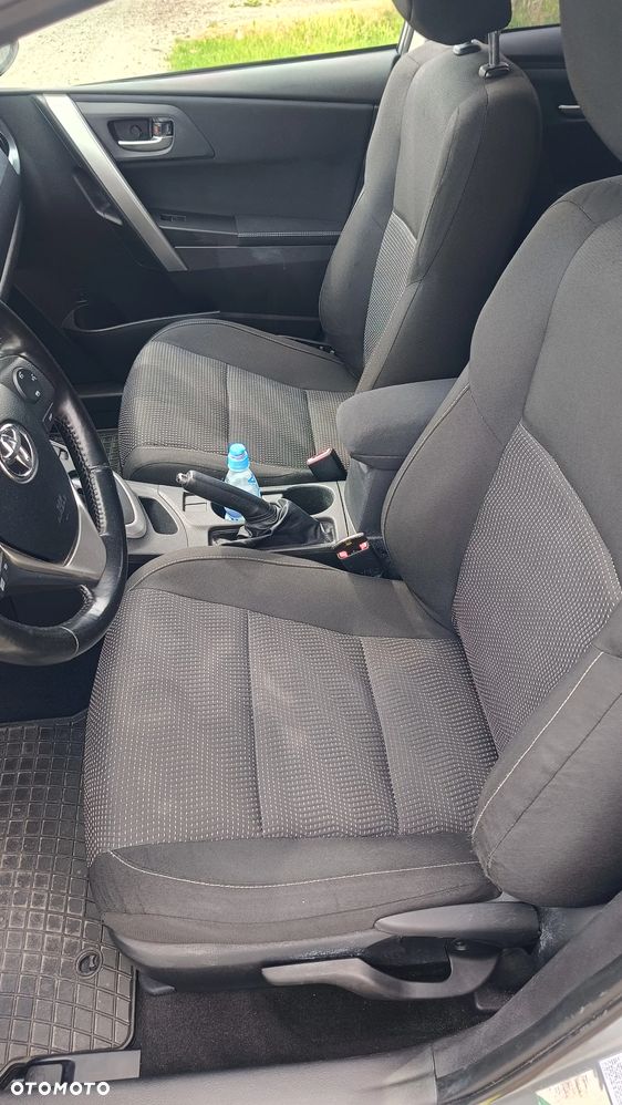 Toyota Auris - 5