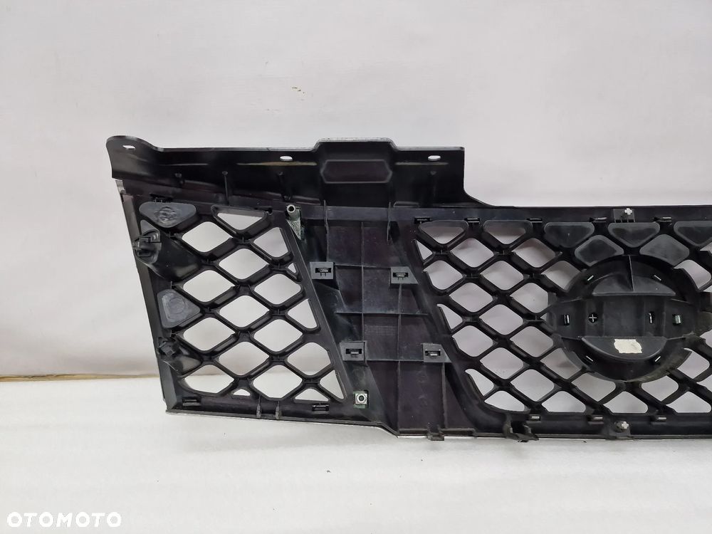 NISSAN NAVARA III D40 / PATHFINDER 05- ATRAPA / GRILL PRZEDNI PRZÓD , NR 62310EBXXX / 62310EB400 , NR AUKCJI GL333 - 15