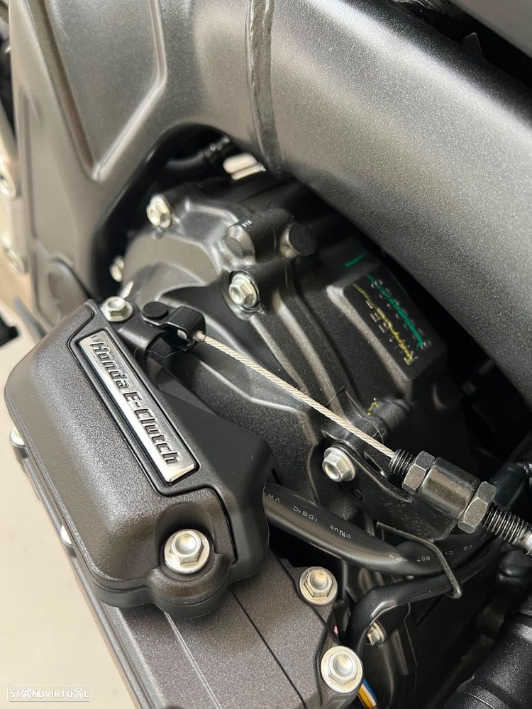 Honda CBR 650R E-CLUTCH - 15