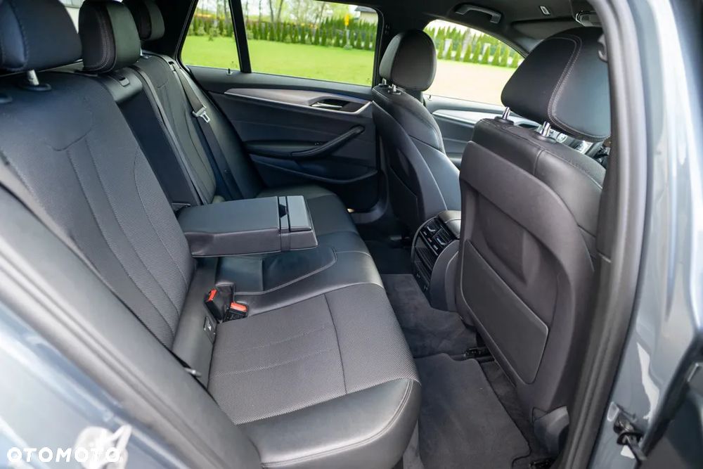 BMW Seria 5 520d M Sport Edition - 35