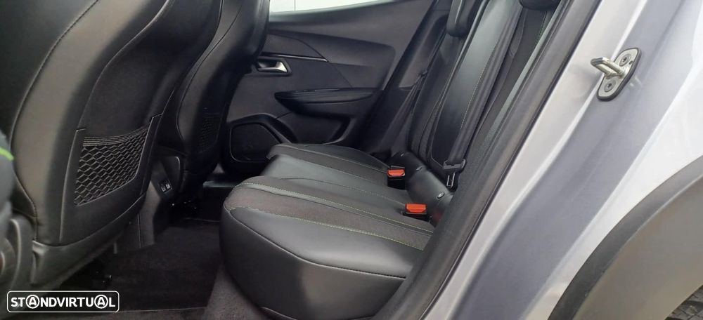 Peugeot 2008 1.2 PureTech GT EAT8 - 17