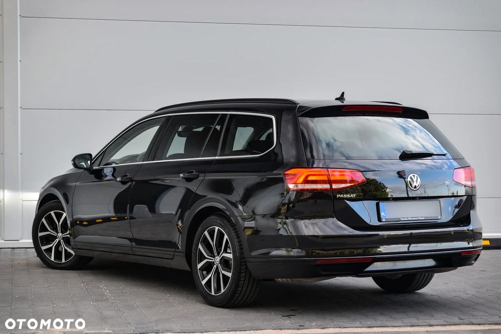Volkswagen Passat 1.5 TSI EVO Elegance DSG - 4