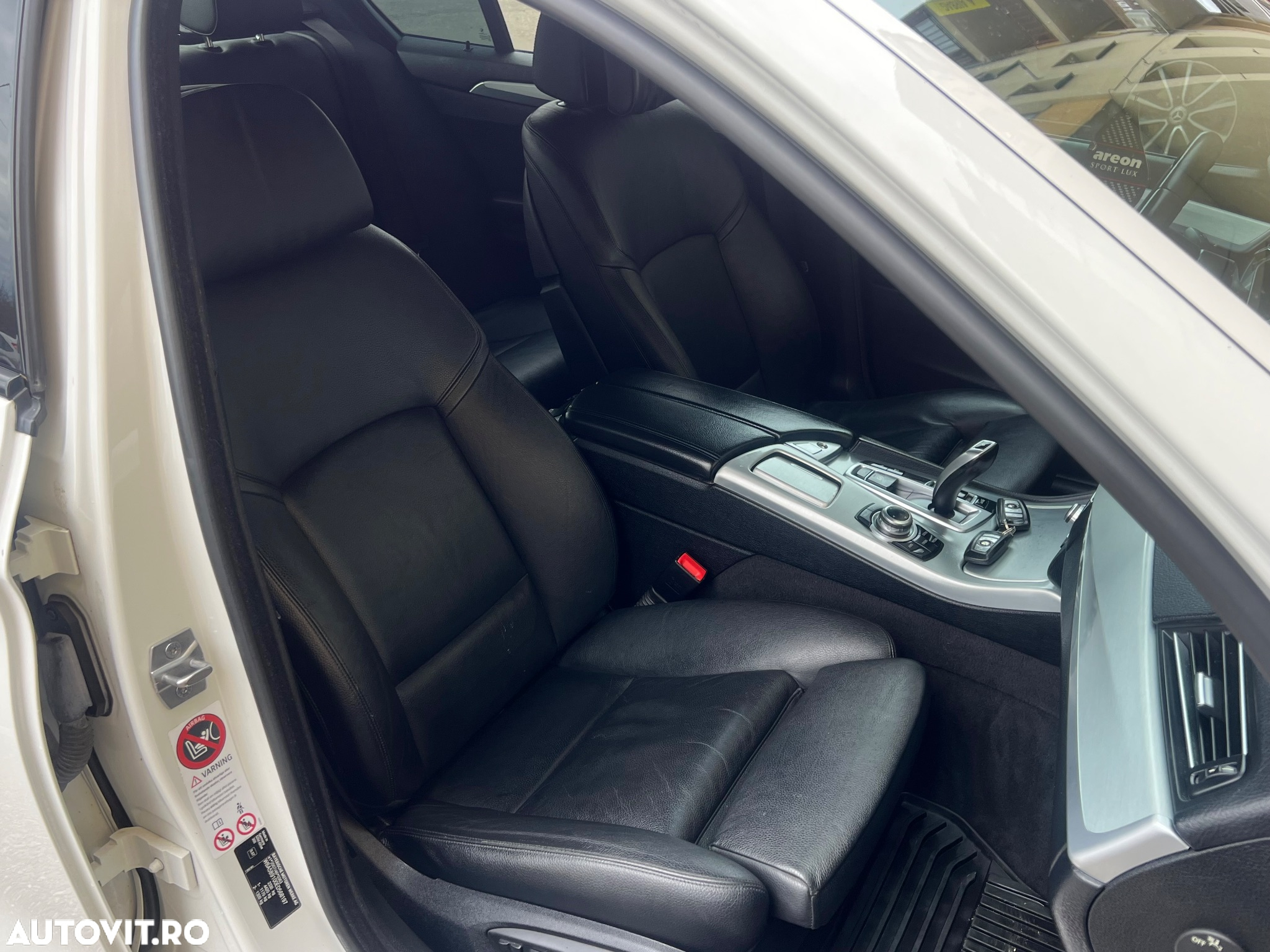 BMW Seria 5 520d xDrive - 22