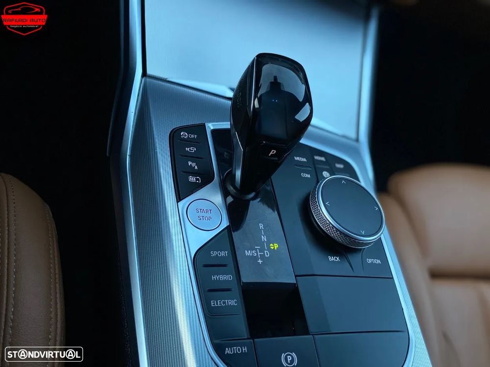 BMW 330 e Touring Aut. Luxury Line - 41