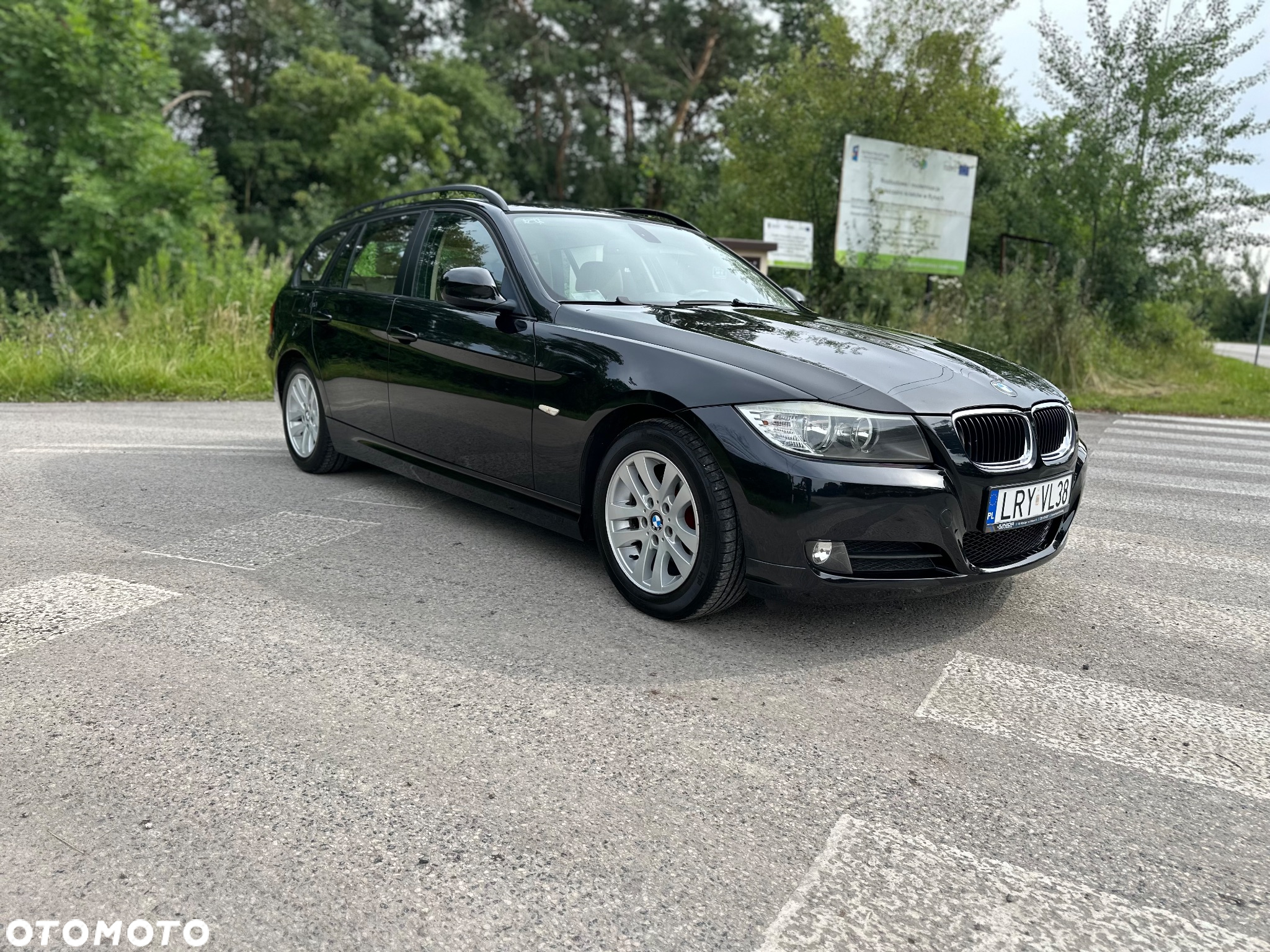 BMW Seria 3 318i Touring Edition Exclusive - 10