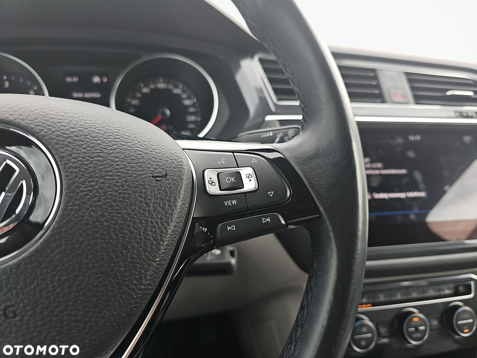 Volkswagen Tiguan Allspace 2.0 TDI SCR Comfortline - 27