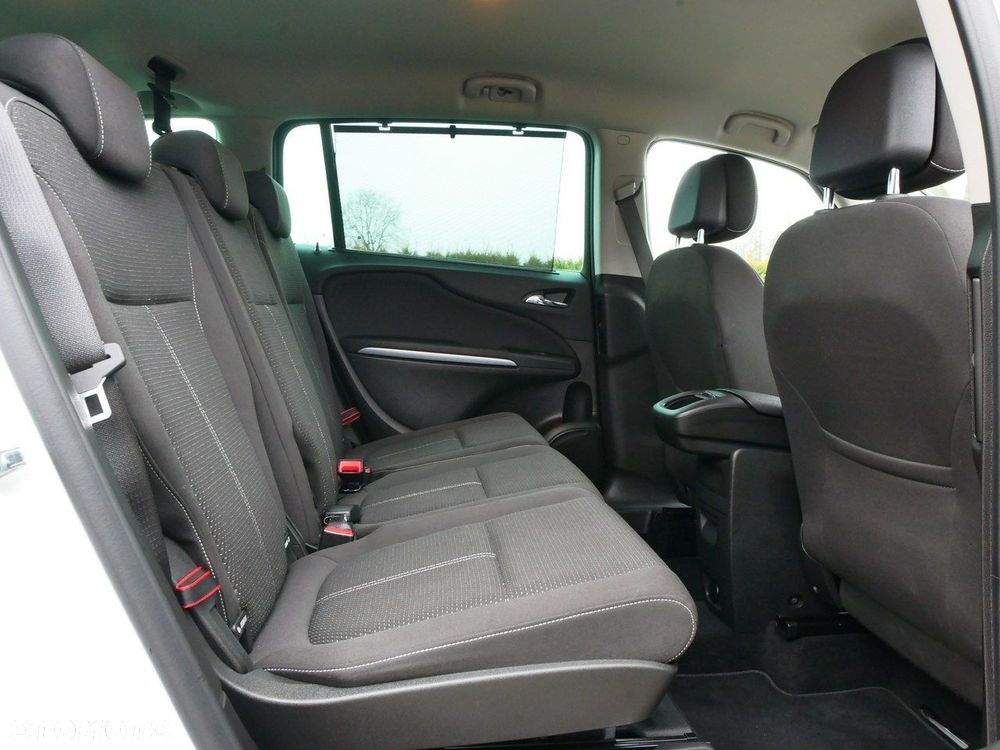 Opel Zafira - 23