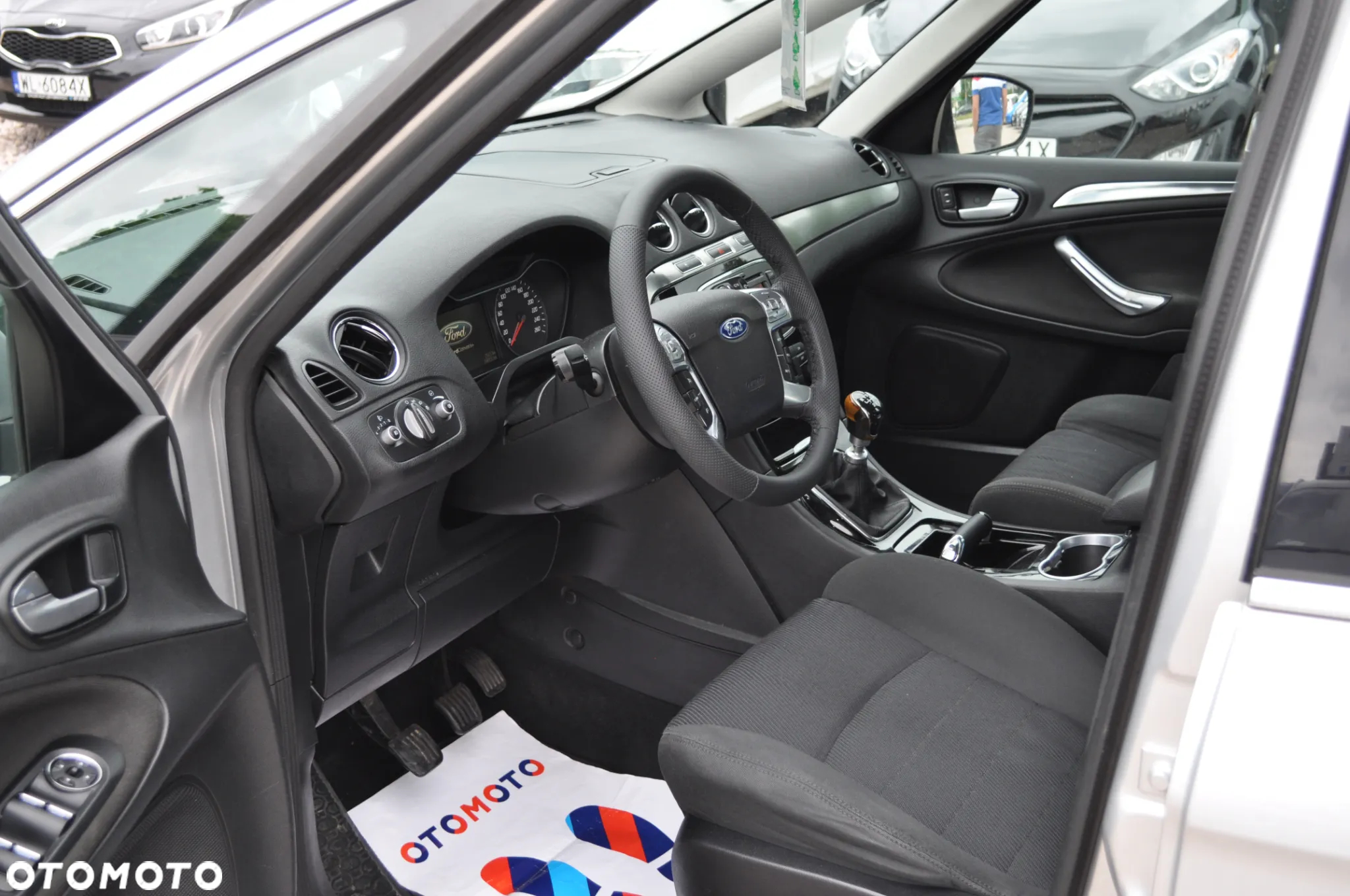 Ford S-Max 2.0 TDCi DPF Titanium - 17