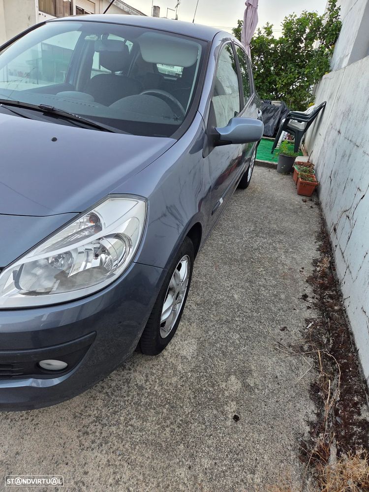 Renault Clio 1.2 16V Confort - 20