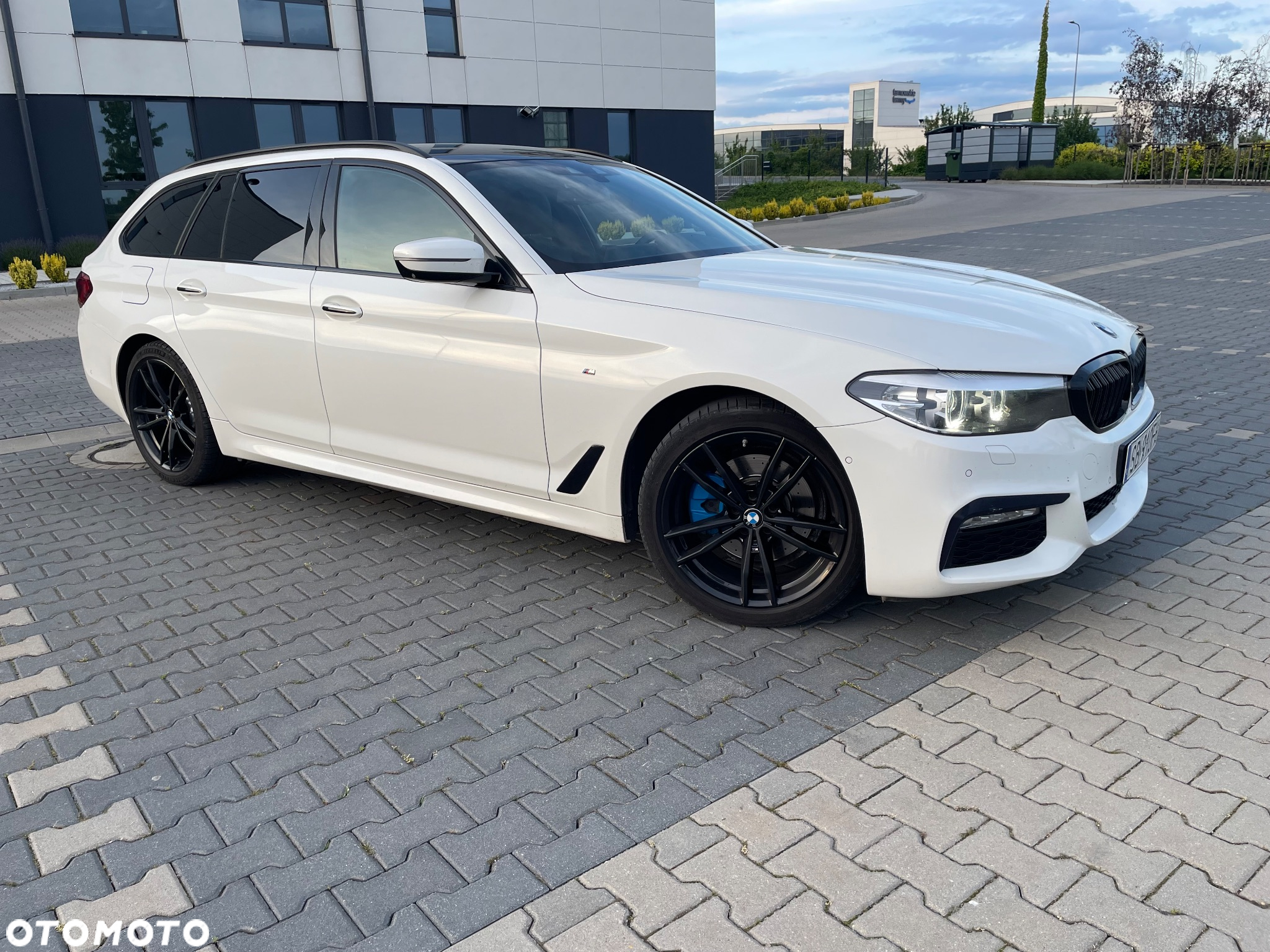 BMW Seria 5 520d xDrive M Sport sport - 9