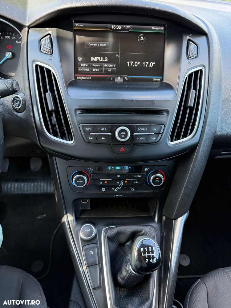 Ford Focus 1.5 TDCi DPF Start-Stopp-System Titanium - 11