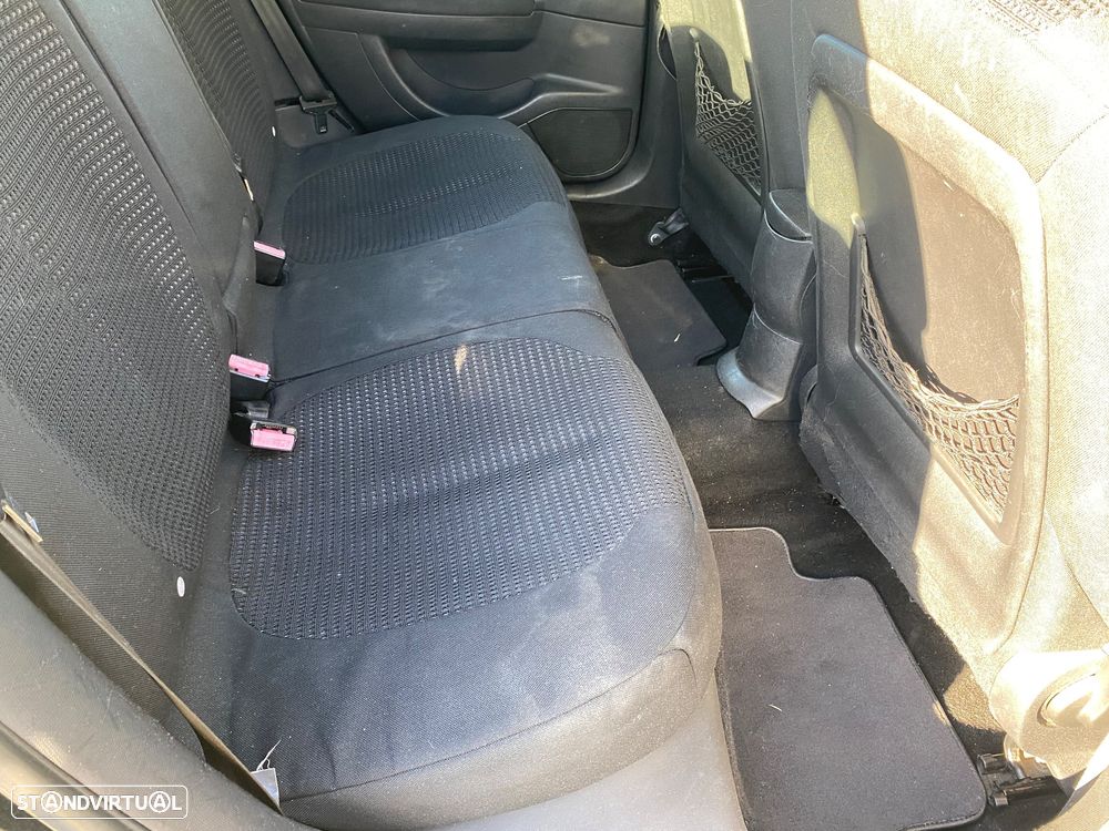 Citroën C4 1.6 HDi VTR Pack Airdream - 6