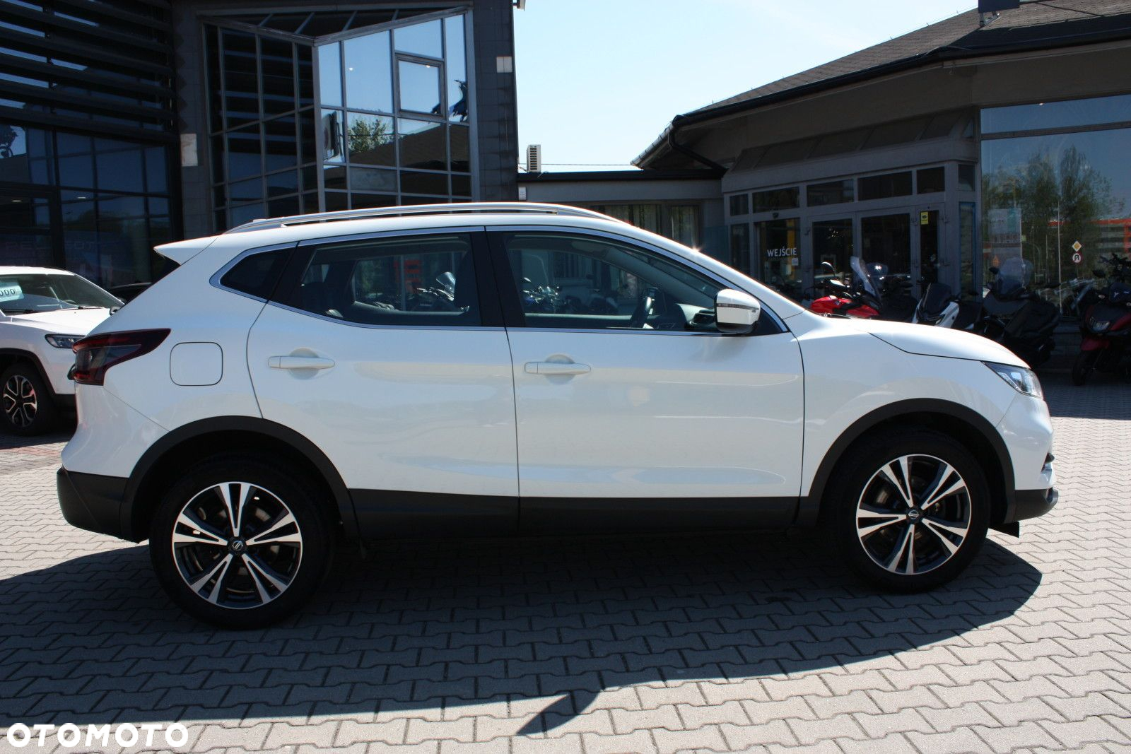 Nissan Qashqai 1.3 DIG-T N-Style DCT - 4