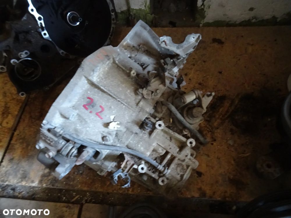 NISSAN X-TRAIL 2,2 DCI SKRZYNIA BIEGOW STAN BDB