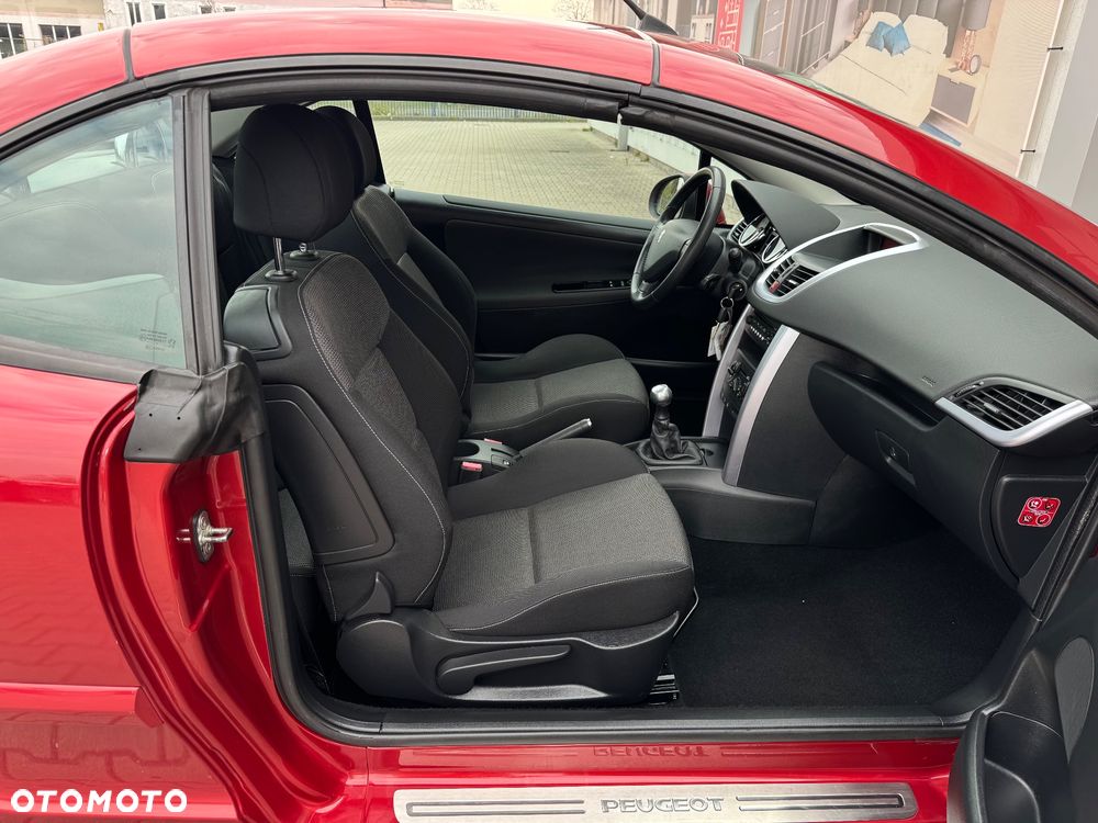 Peugeot 207 CC - 8