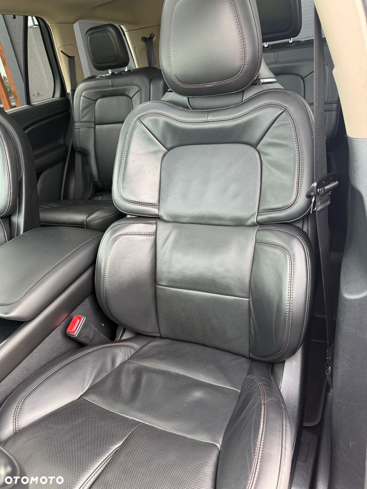 Lincoln Aviator - 8