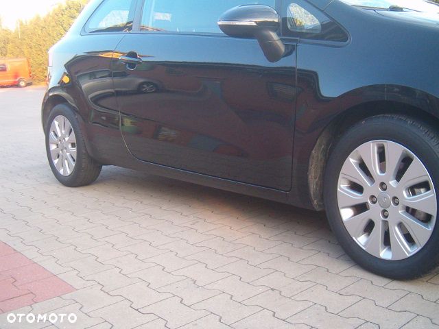 Kia Rio - 10