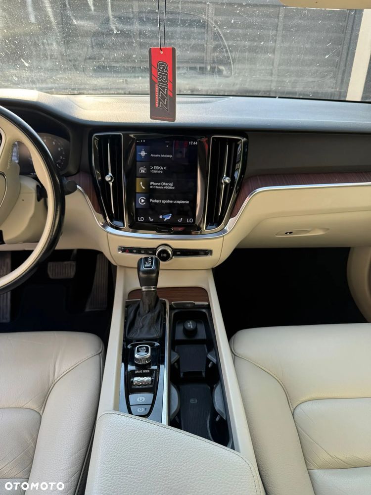 Volvo S60 T5 Momentum Pro - 18