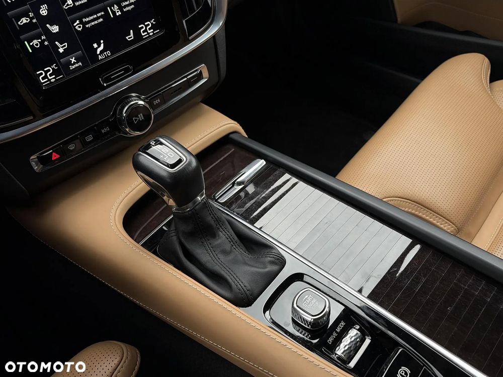 Volvo V90 D5 SCR AWD Inscription - 29