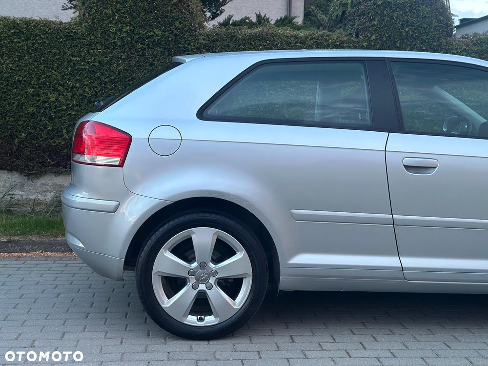 Audi A3 3-drzwiowe 1.6 Attraction - 6