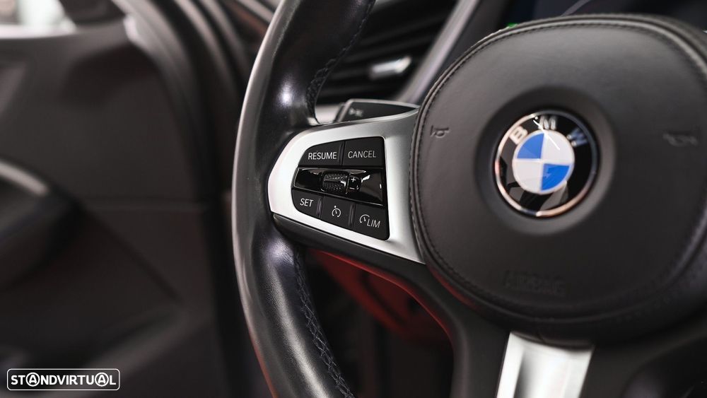 BMW 116 d Pack Desportivo M Auto - 40