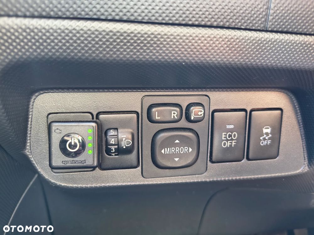 Toyota Auris 1.33 VVT-i - 15