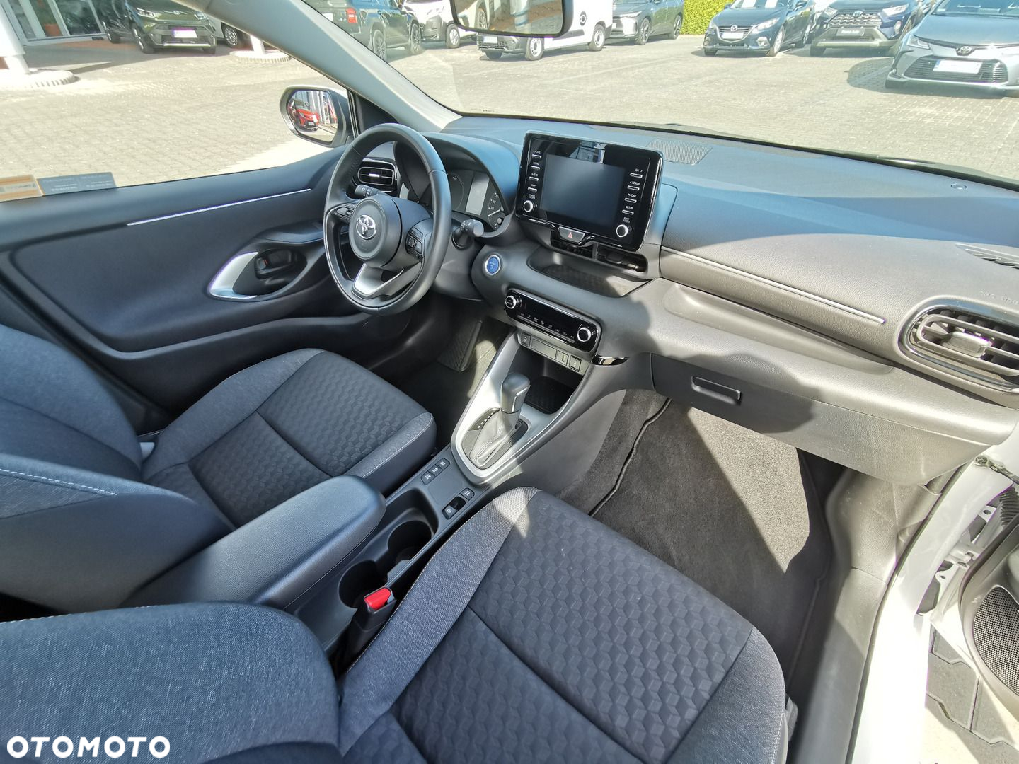 Toyota Yaris Hybrid 1.5 Comfort - 16