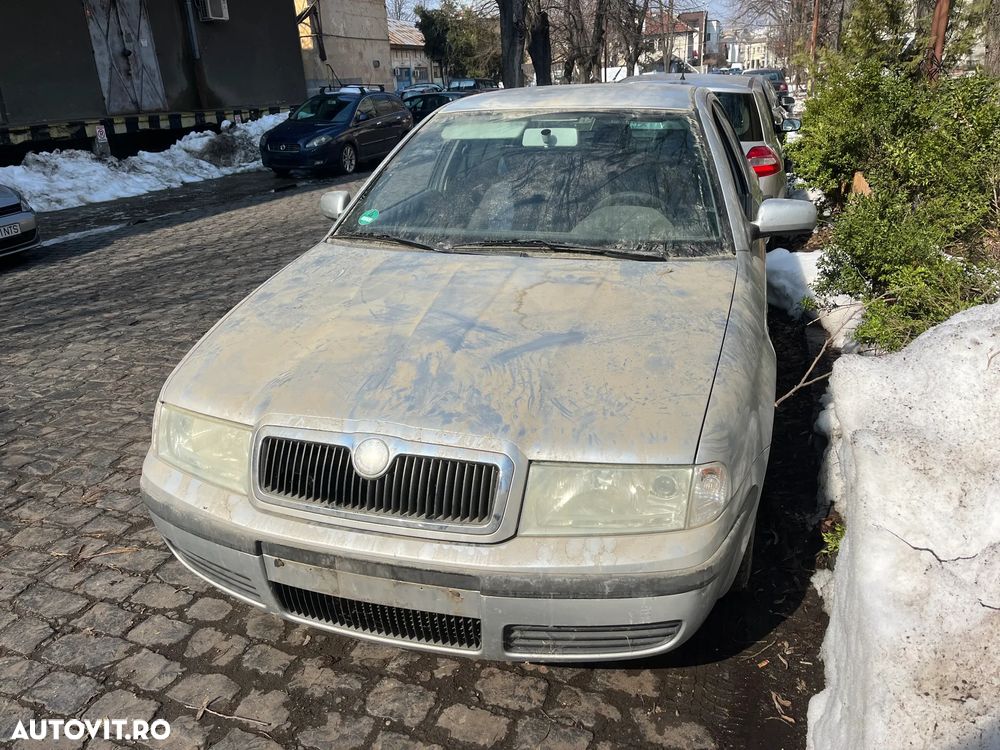 Dezmembrez Skoda Octavia 1 tour   gri argintiu 2003 1,6 benzina - 6