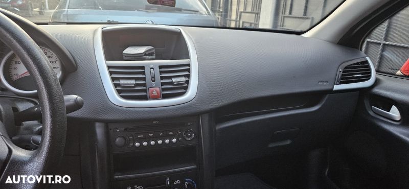 Peugeot 207 1.4E 16V Premium - 5