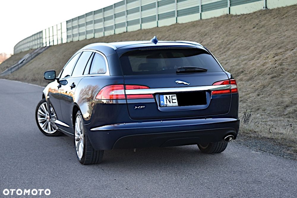 Jaguar XF 2.2 D Premium Luxury - 5