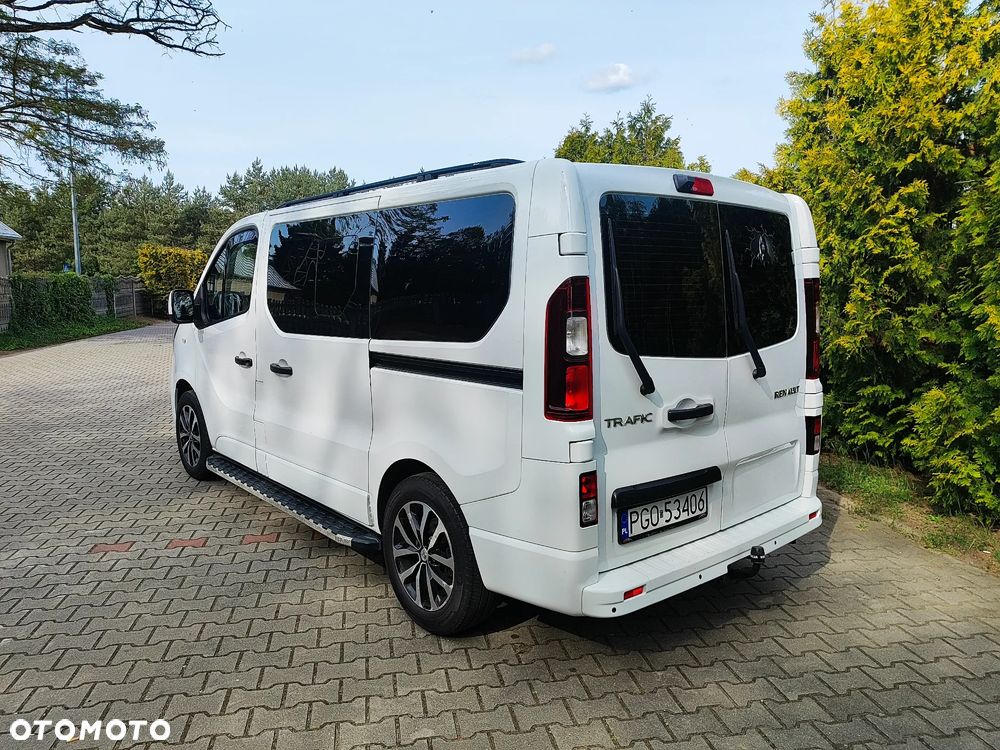 Renault Trafic 2.0 dCi - 6