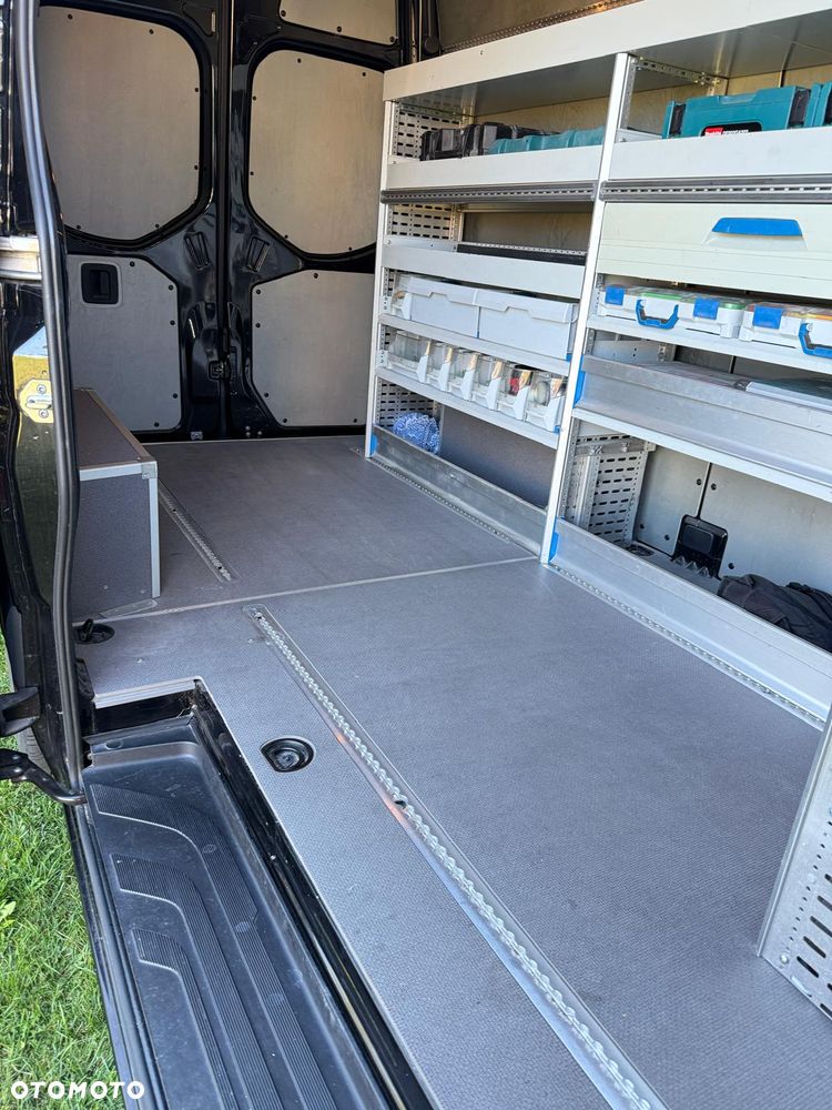 Mercedes-Benz Sprinter - 8