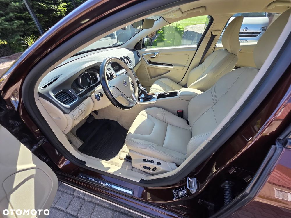 Volvo S60 2.5 T5 AWD - 18