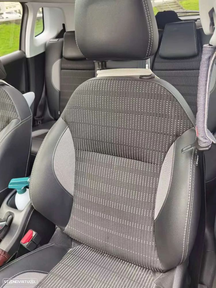 Peugeot 2008 1.2 PureTech Allure - 13