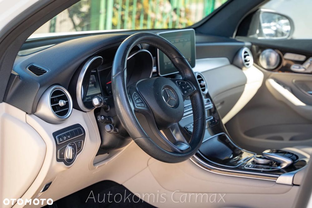 Mercedes-Benz GLC 300 4Matic 9G-TRONIC - 12