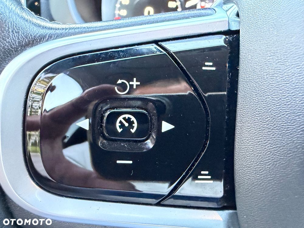 Volvo XC 60 B4 D AWD Geartronic Inscription - 23