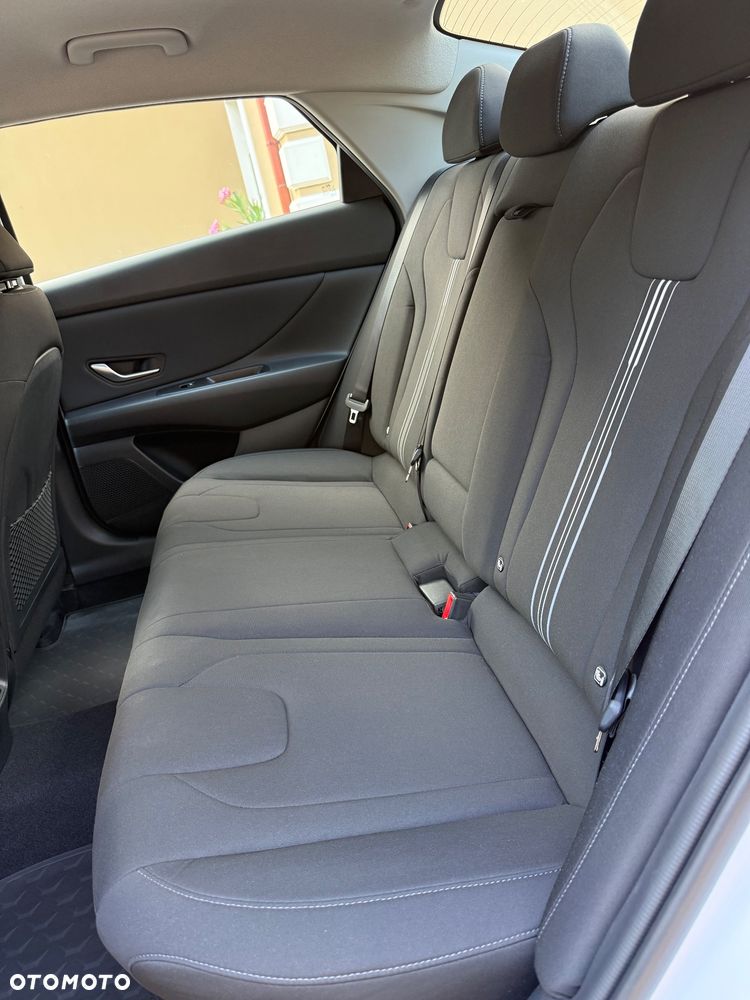 Hyundai Elantra 1.6 Smart - 30