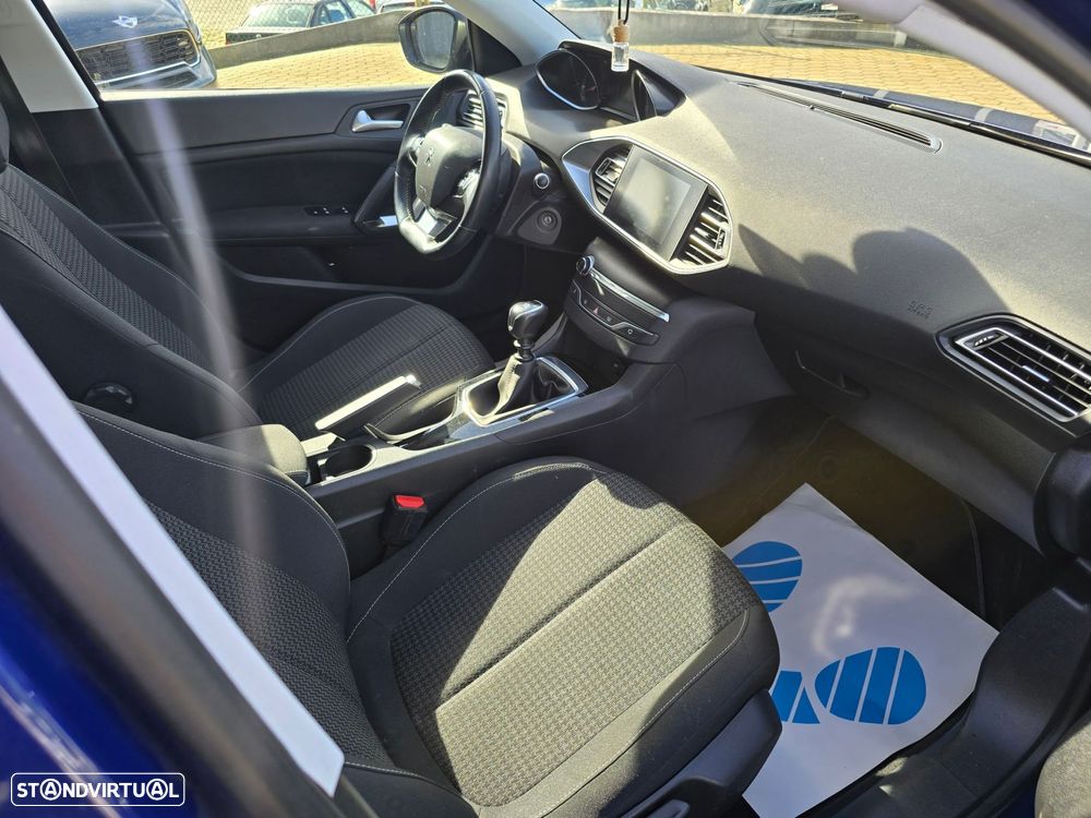 Peugeot 308 1.5 BlueHDi Active Pack - 18