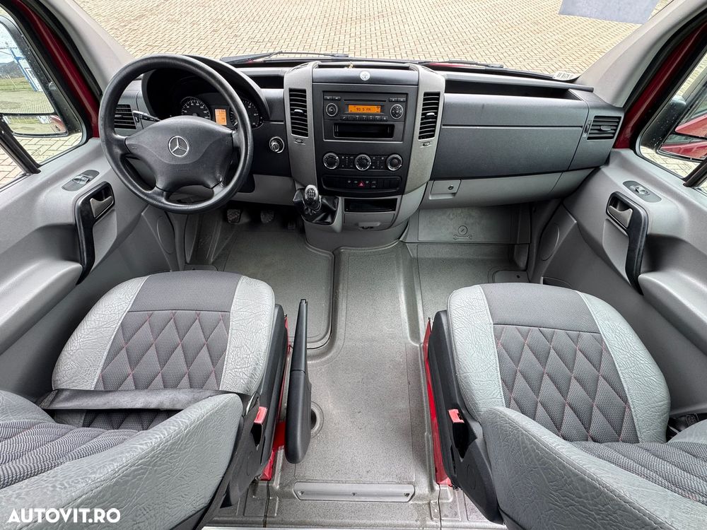 Mercedes-Benz Sprinter - 11