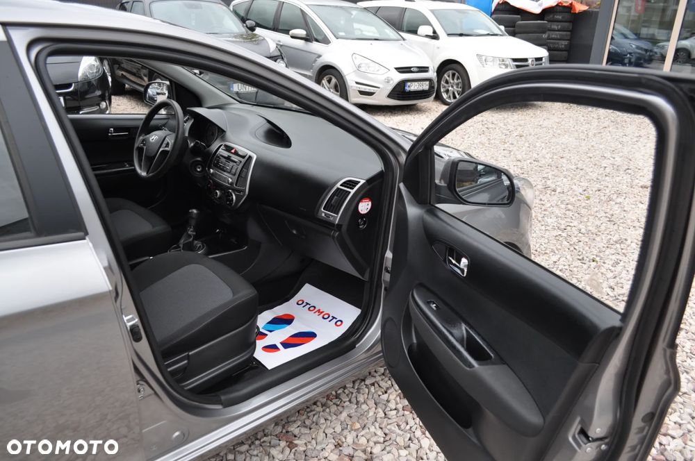 Hyundai i20 1.2 Fifa World Cup Edition - 14