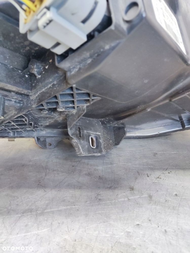 MERCEDES A KLASA W176 LAMPA LEWA PRZEDNIA H7 UK - 11