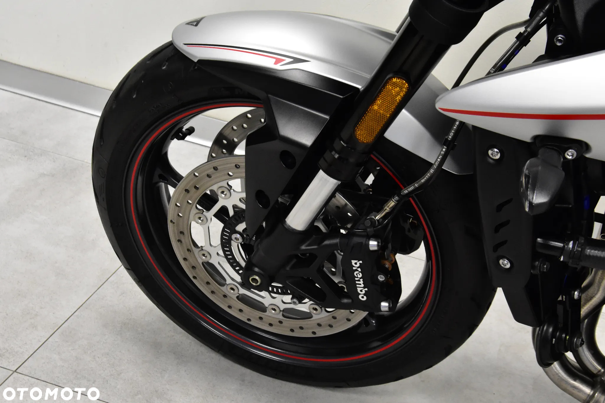 Triumph Street Triple - 34