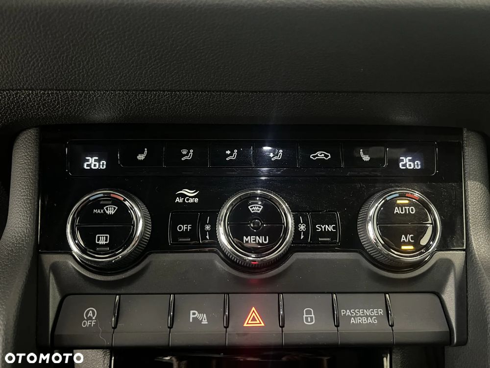 Skoda Karoq 1.5 TSI ACT 4x2 Sportline DSG - 27