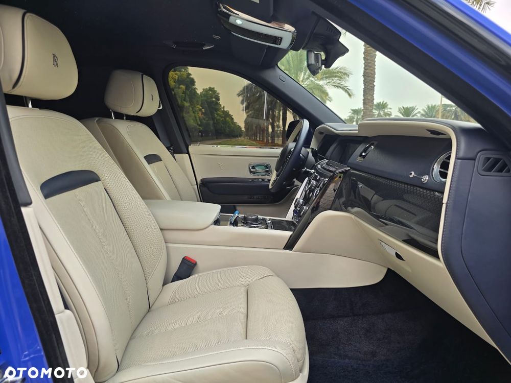 Rolls-Royce Cullinan - 13